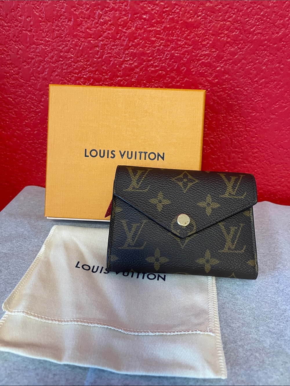 Louis Vuitton- Victorine Wallet